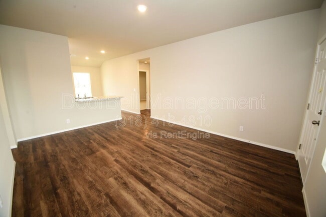 Foto del edificio - 3004 E 12th St