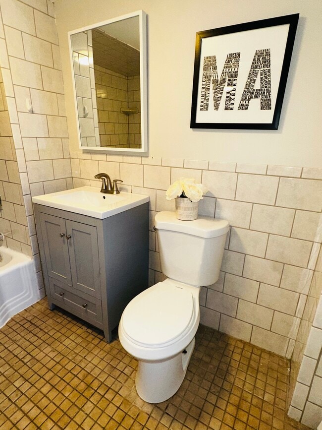 Building Photo - 139 Princeton St