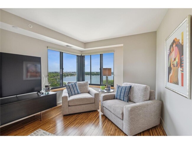 Foto del edificio - 2950 Dean Pkwy
