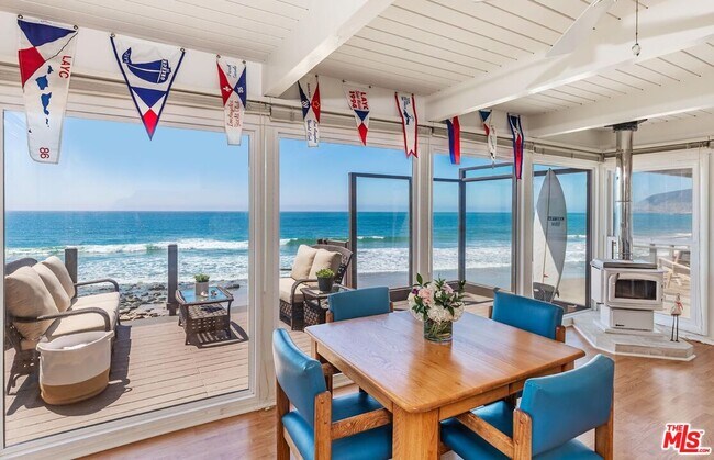 Foto del edificio - 42544 Pacific Coast Hwy