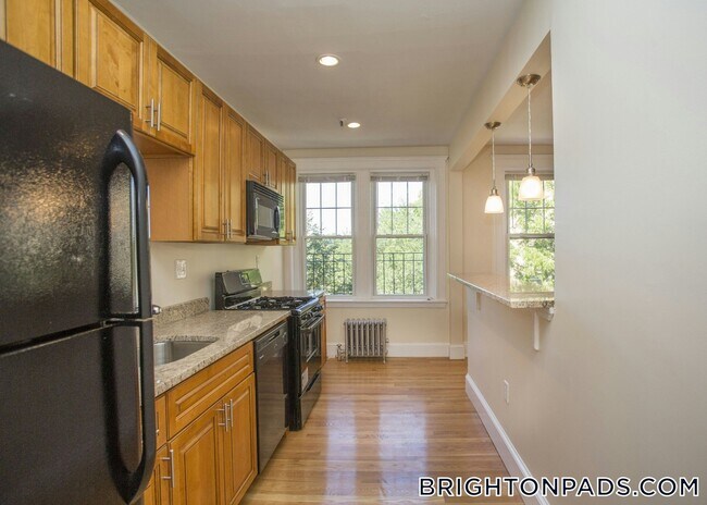 Foto del edificio - 288 Chestnut Hill Ave