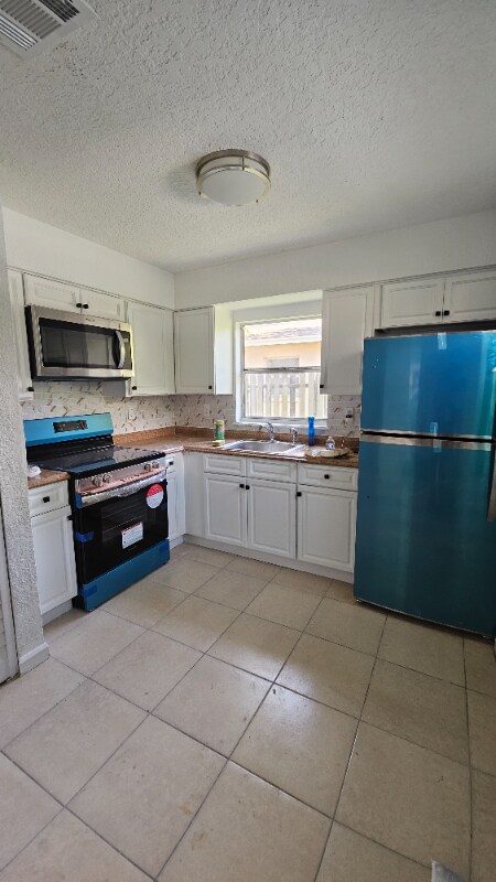 Primary Photo - 10009 N Lantana Ave