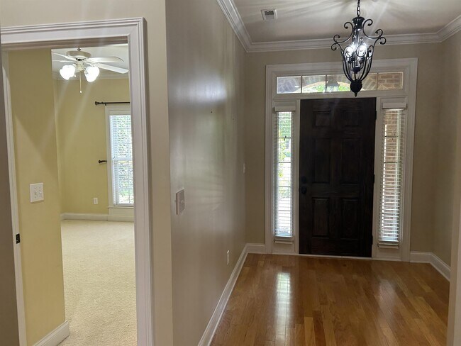 Foto del edificio - 107 Knollcrest Dr