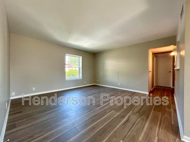 Foto del edificio - 2614-D Park Rd