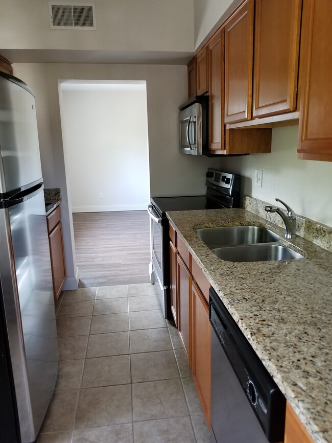 Kitchen - 126 Grandview Court