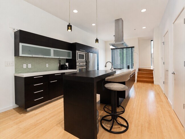 Foto del edificio - 350 Viburnum Way Ct