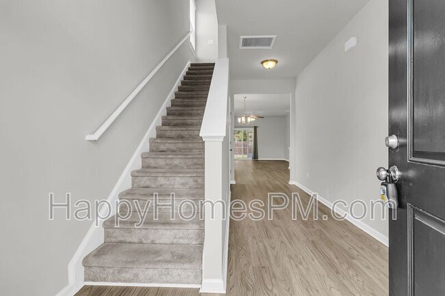 Building Photo - 9678 Roseberry St
