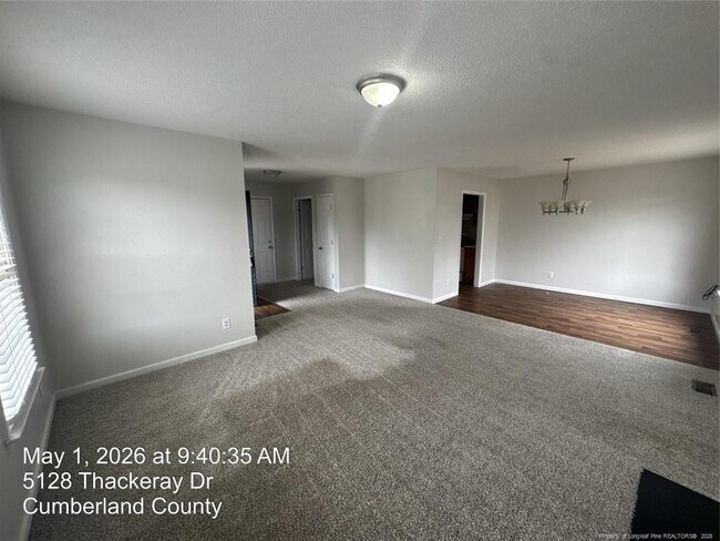 Foto del edificio - 5128 Thackeray Dr