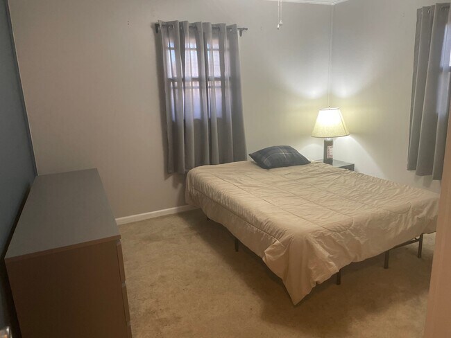 Foto del edificio - 834 W North St