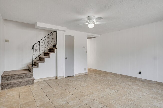 Building Photo - 1431 Arthur Dr