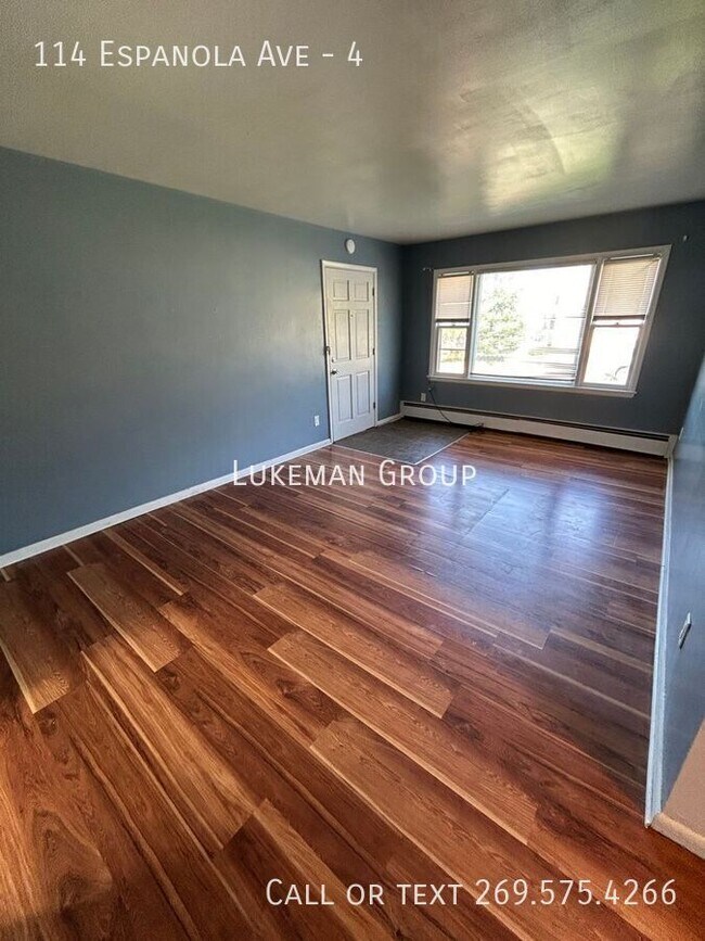 Foto del edificio - 114 Espanola Ave