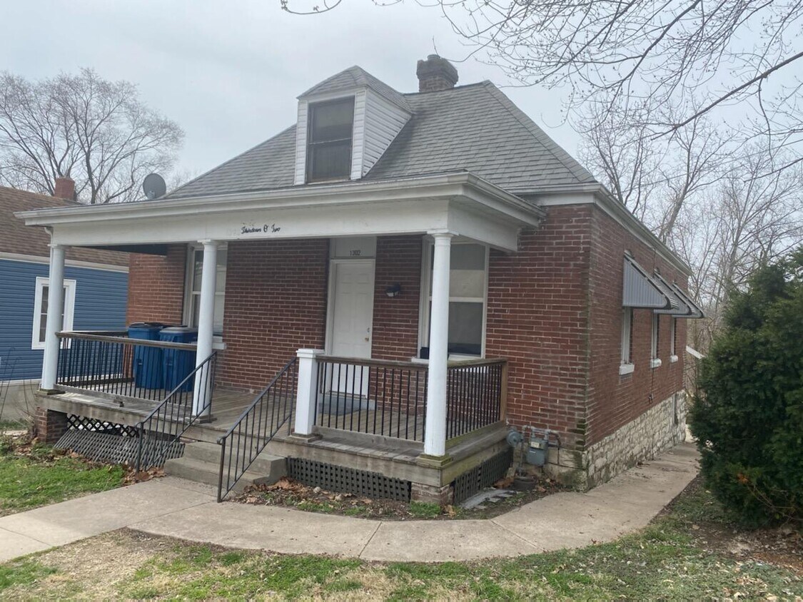 1302 E Miller St, Jefferson City, MO 65101 House Rental in Jefferson