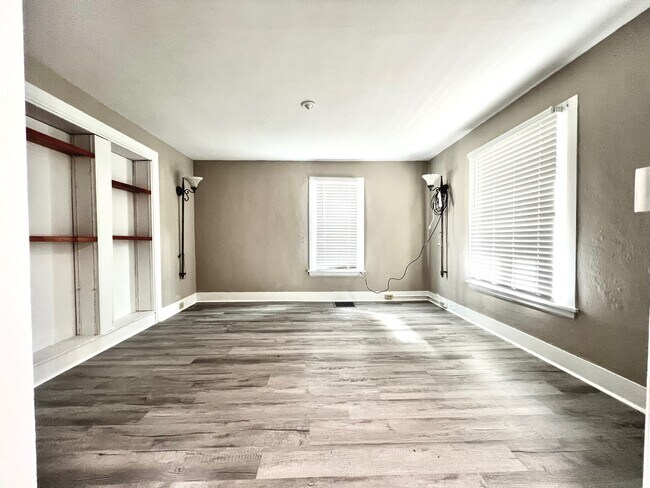 Foto del edificio - 408 Hillview Pl