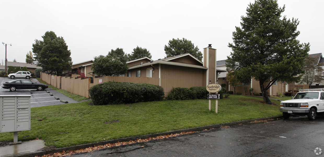 Primary Photo - Southridge Duplexes