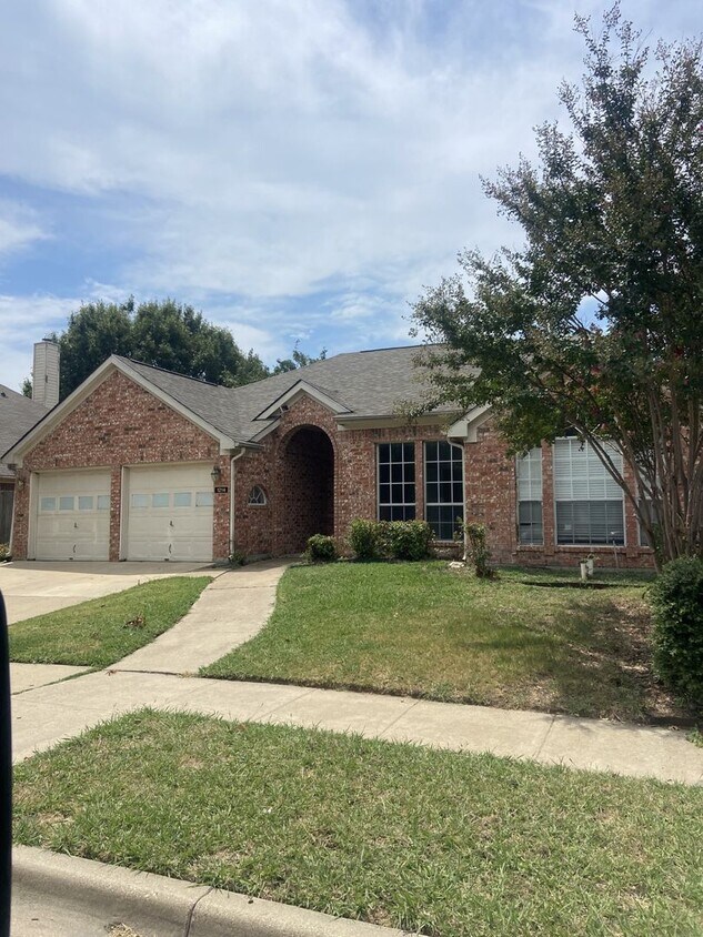 Single story 3 bedroom home in the heart o... - Single story 3 bedroom home in the heart o...