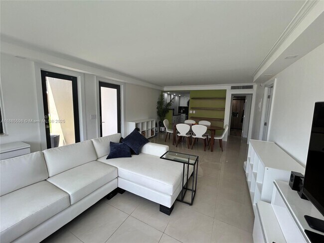 Foto del edificio - 301 Golden Isles Dr