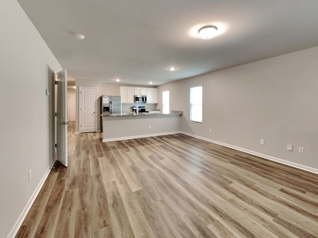 Building Photo - 2150 Belmont Cir NE