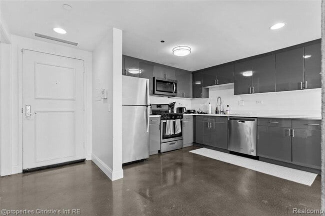Building Photo - 3320 Spinnaker Ln