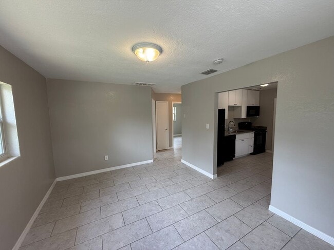 Building Photo - 1450 Powhatan Ct