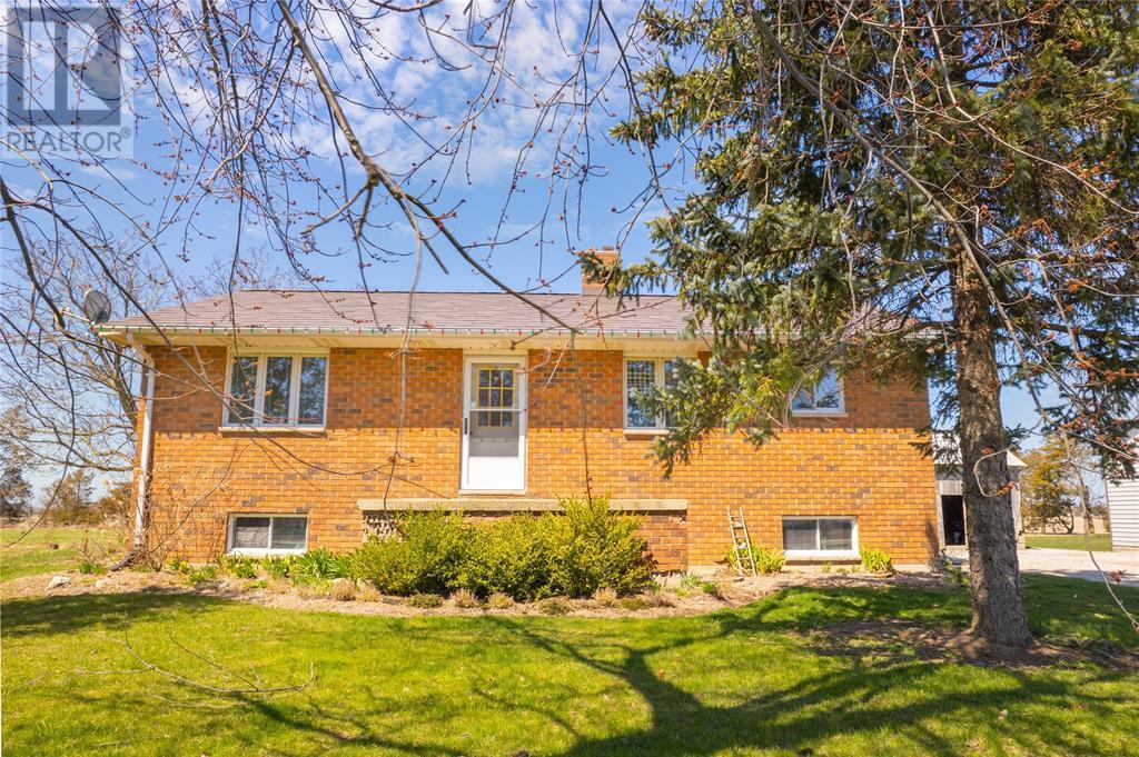 Photo principale - 5726 Lakeshore Rd