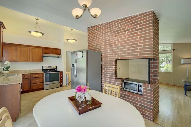 Building Photo - Great Home For Rent