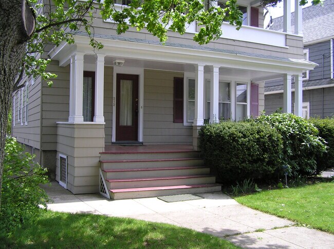 Building Photo - 214 Ellsworth St