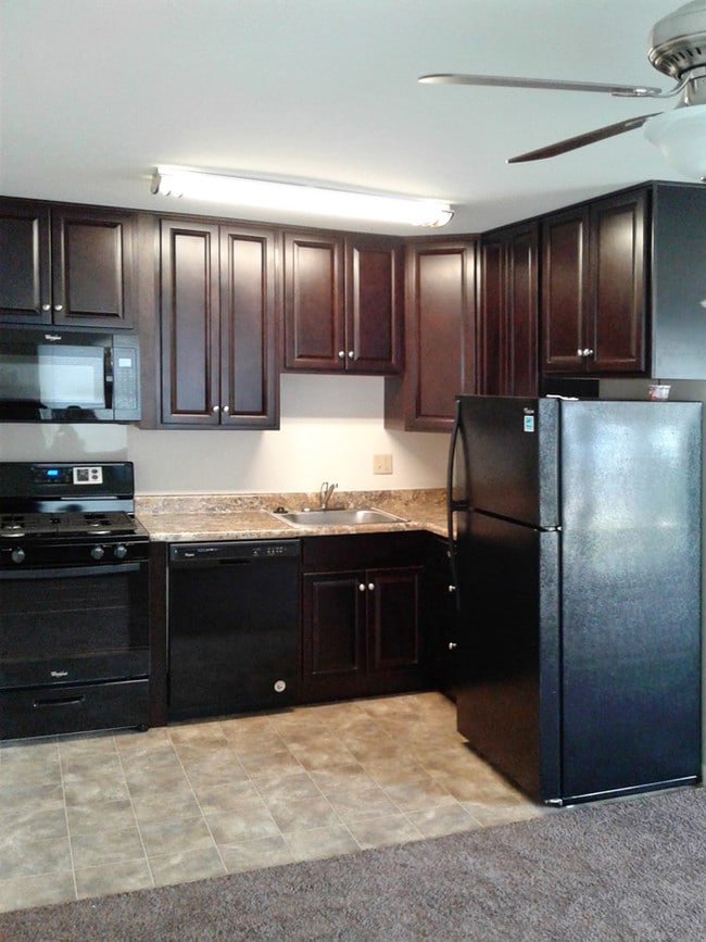 Building Photo - Springside Manor