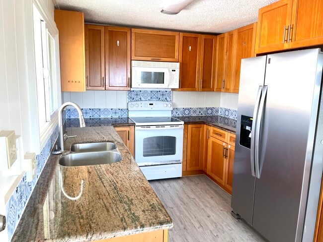 Building Photo - 3538 Puuku Mauka Dr