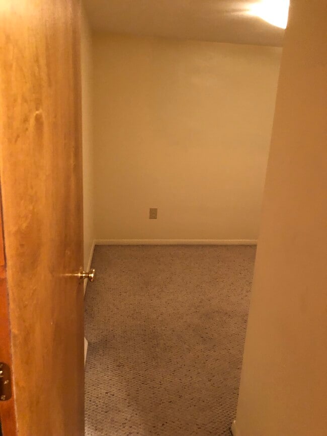 Bedroom - 710 Parkwood Rd