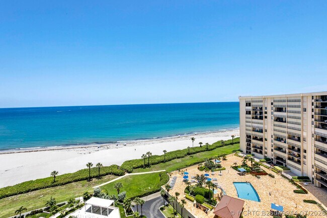 Foto del edificio - 200 Ocean Trail Way