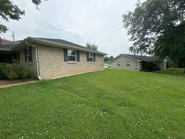 Photo - Newly Renovated Home in a Prime Location!