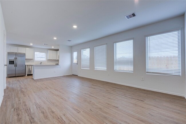 Building Photo - 310 Birch Blossom Path