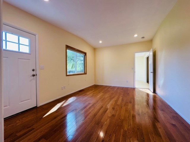 Building Photo - Huge Yard in Beaverton!