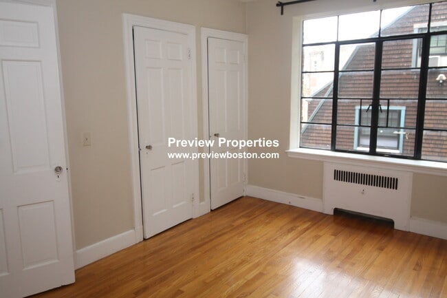 Building Photo - 97 Strathmore Rd