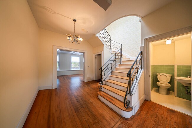 Foto del edificio - 1712 Beacon St
