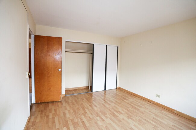 Foto del edificio - 2105 W Farragut Ave