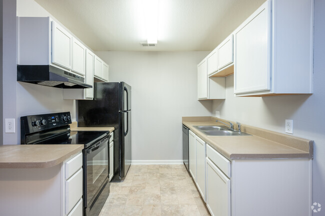 1BR, 1BA - 794SF - Village at Mills Gap