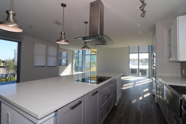 Building Photo - Modern townhome in Addison Square