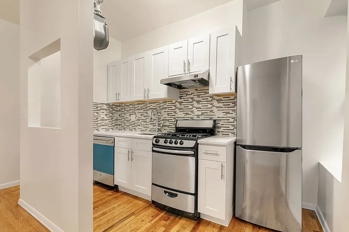 164 Waverly Place Room for Rent in New York, NY