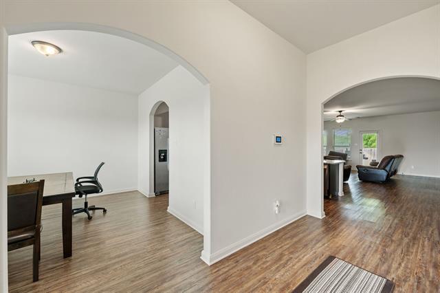 Foto del edificio - 719 W Milas Ln