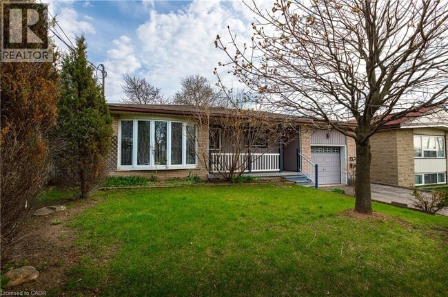 Building Photo - 281 Dixon St