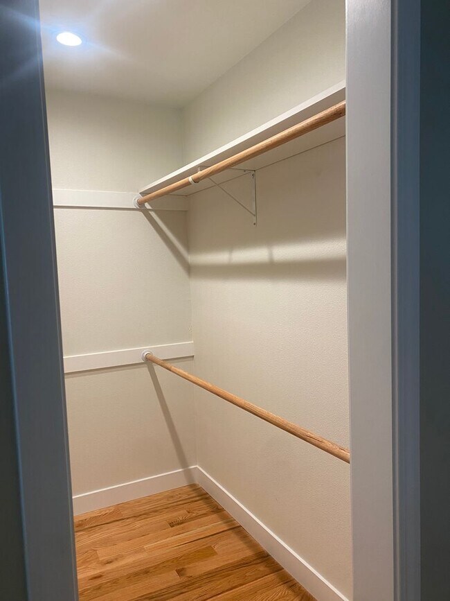 Foto del edificio - 5707 East Dr