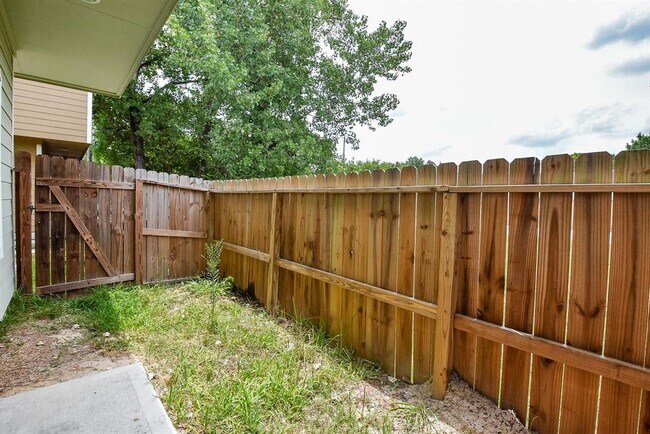 Building Photo - 2407 Ferguson Way