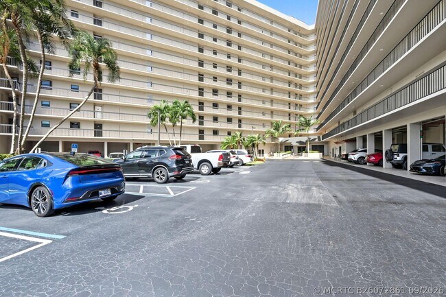 Foto del edificio - 801 S Ocean Dr