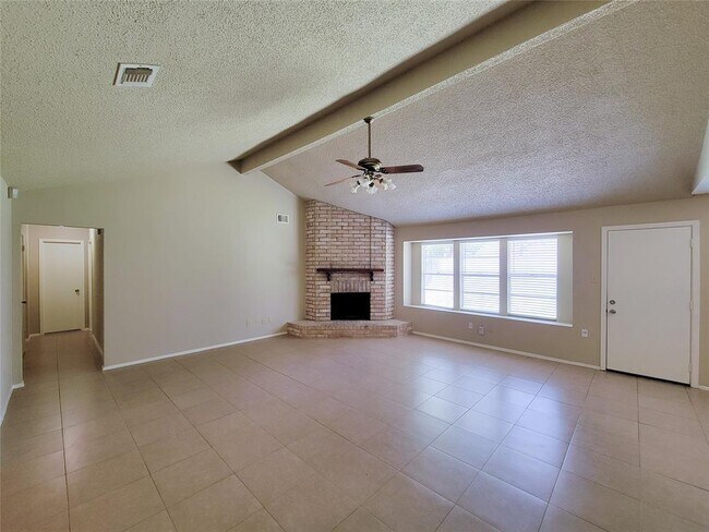 Building Photo - 17802 Red Wolf Dr