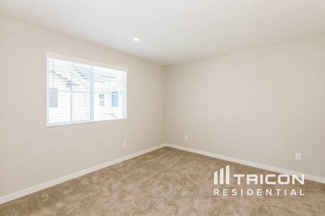 Building Photo - 31696 Willowood Way