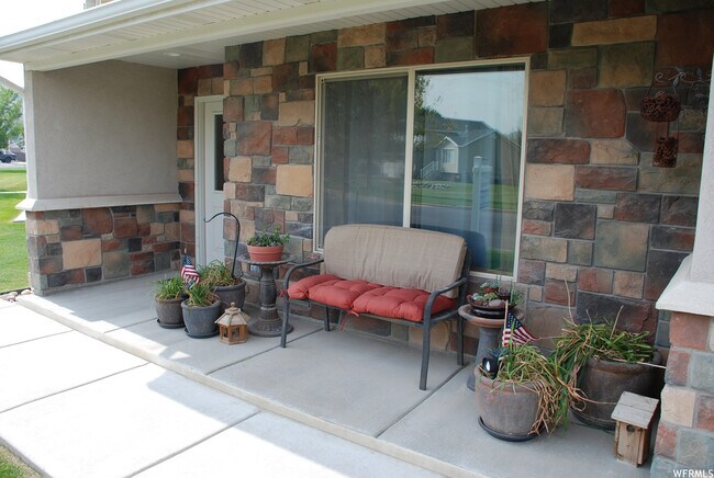 Building Photo - 7453 Sandalwood Dr