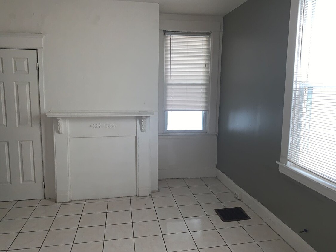 SPACIOUS OAKLAND HOUSE WITH BONUS ROOM - AVAILABLE AUGUST! - SPACIOUS OAKLAND HOUSE WITH BONUS ROOM - AVAILABLE AUGUST!