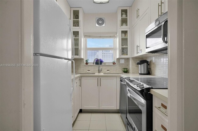 Building Photo - 4747 Collins Ave