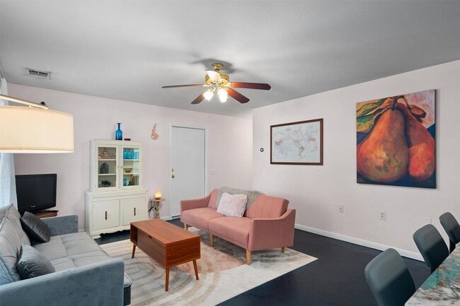 Foto del edificio - 1407 Sanchez St